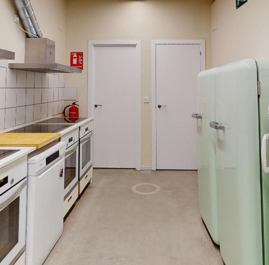Bright Ensuite Rooms In Madrid, Sk Exterior photo